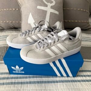 NEW Adidas VL Court 3.0 Women’s Sneakers, Size 7